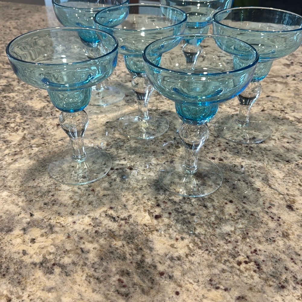 Blue Dining Water Bottle with Thermos Feature